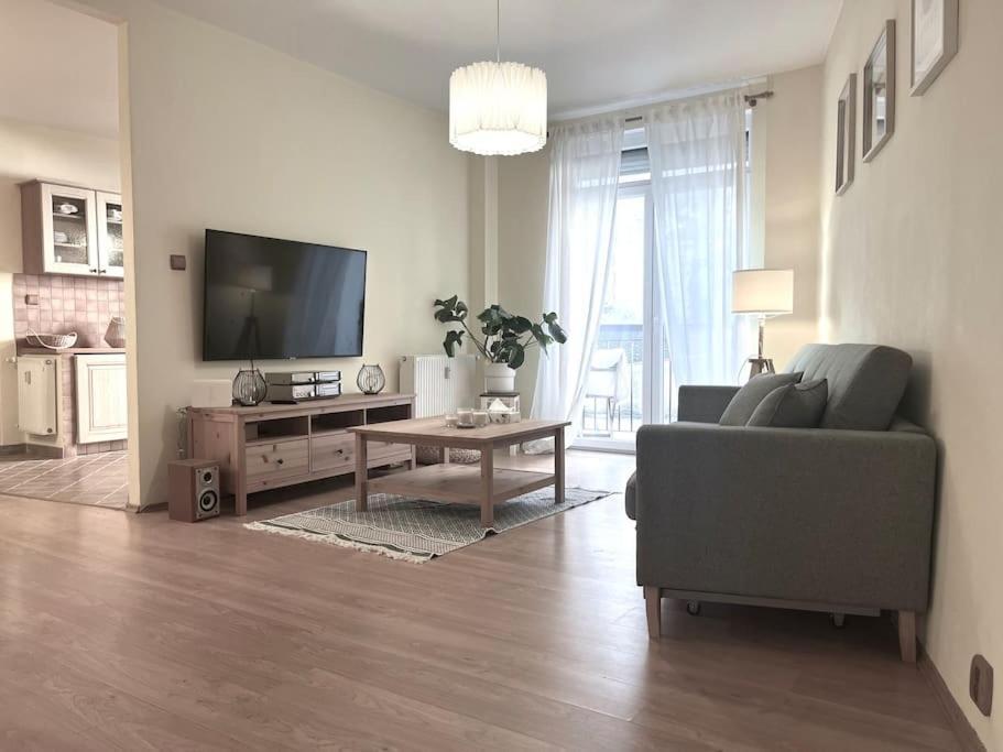 Home In The Heart Of The City Bratislava Bagian luar foto